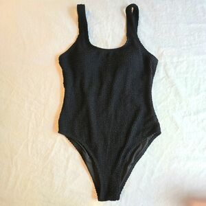 Black Textured Ribbed One Piece Swimsuit Women's sz S Shelf Bra